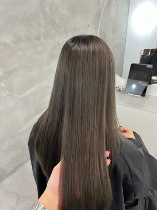 ロング カラー yuuna ✮ door whiteのヘアスタイル
