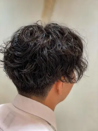 ミディアム パーマ メンズ メンズパーマ 赤司 泰樹のヘアスタイル