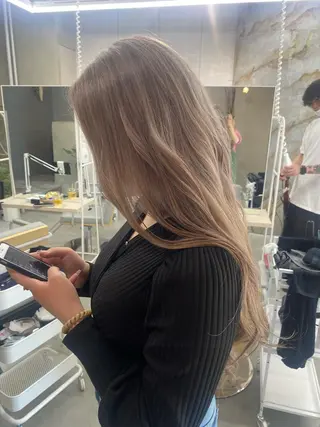 ロング 前橋 姫奈のヘアスタイル