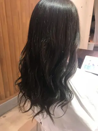 ロング カラー 長尾 桃佳のヘアスタイル