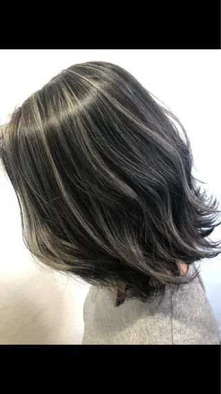 ミディアム カラー パーマ ブリーチ毛縮毛矯正 👑山口のヘアスタイル