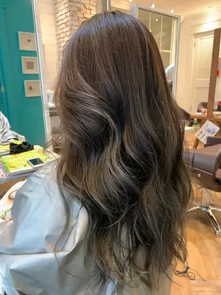 ミディアム WHALE hair × beautyのヘアスタイル