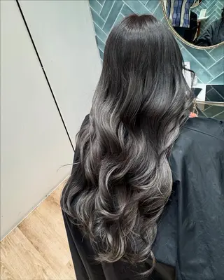 ロング カラー 河添 麗菜のヘアスタイル