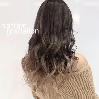 ロング カラー 相川 愛実のヘアスタイル