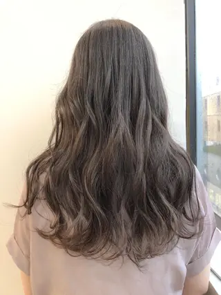 セミロング カラー 【透明感、艶髪】西村 有司のヘアスタイル