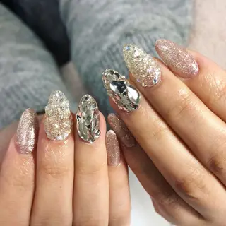 ネイル MAXKELLY スタッフのネイルデザイン