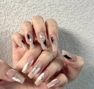 ネイル 高木 維麗絲のネイルデザイン