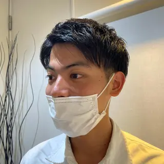 ショート メンズ 鶴﨑 美優亜のヘアスタイル