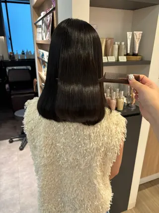 ミディアム モテ髪🫧赤み消し カラー表参道きょうこのヘアスタイル