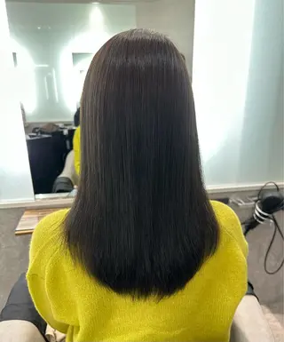 ミディアム 艶カラー✨レイヤー 𝐚𝐲𝐚𝐤𝐚のヘアスタイル