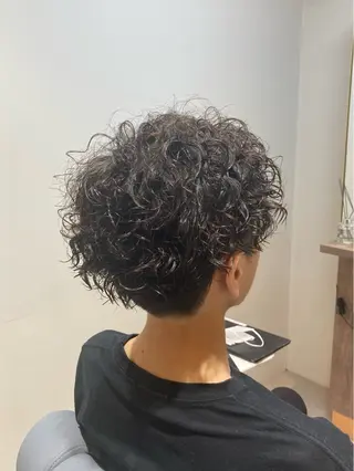 パーマ メンズ ピンクカラー🎀 米津 美佑のヘアスタイル
