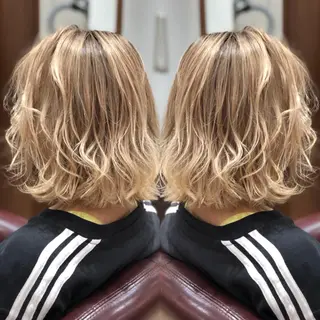 ミディアム カラー 新實 ゆりあのヘアスタイル