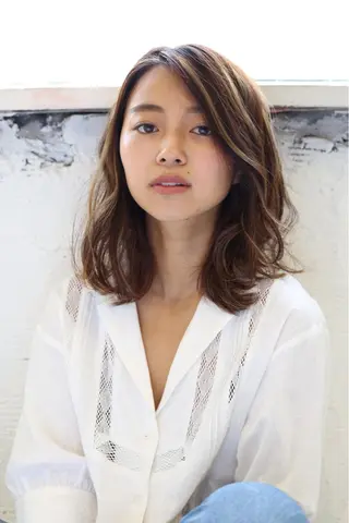 ミディアム カラー パーマ 野崎 ひかりのヘアスタイル