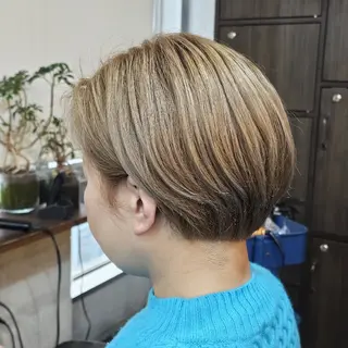 ショート S. ERIのヘアスタイル