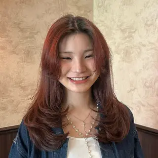 ロング Momo/海外ヘア レイヤー/ハイライトのヘアスタイル