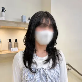 セミロング カラー 柔らかパーマ🫧 いぎあやかのヘアスタイル