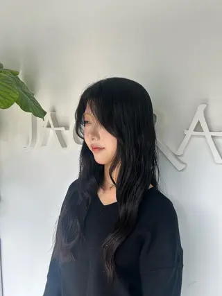 ロング ツヤ感オリーブカラー /mei✨️のヘアスタイル