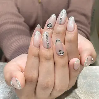 ミディアム LUANA 〜Eyelash&Nail〜所属・長崎 真帆のネイルデザイン