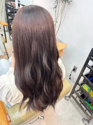 ロング 八木橋 朋香のヘアスタイル