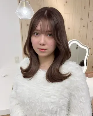 セミロング カラー 新宿/韓国ヘア/ 髪質改善ストレートのヘアスタイル