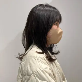 セミロング カラー 🦭era shiori🦭のヘアスタイル