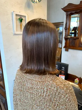 ミディアム カラー FAVOR Emiのヘアスタイル