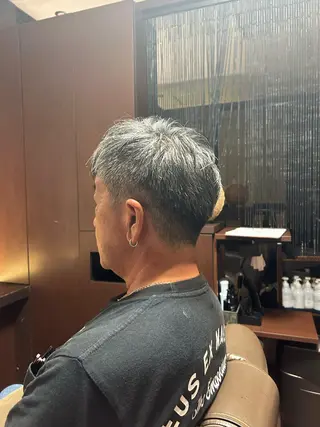 ショート 似合わせレイヤー/透 明感カラー/momiのヘアスタイル