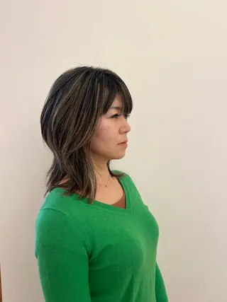 ミディアム 新宿 似合わせカラー HINAのヘアスタイル