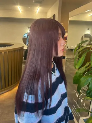 カラー ロング 谷岡 沙也佳のヘアスタイル