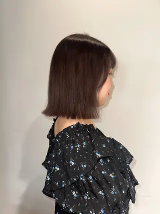 ミディアム カラー 塩澤 榛奈のヘアスタイル