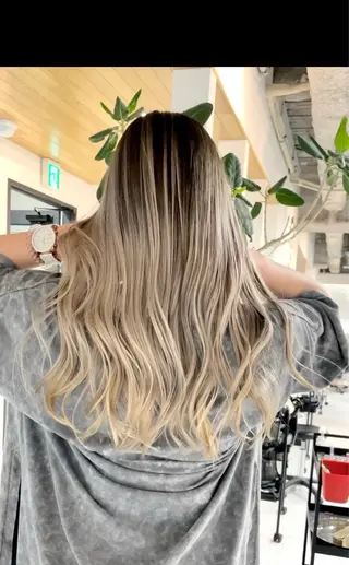 ロング カラー 神戸三宮 nanomiのヘアスタイル