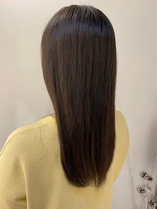 セミロング パーマ 金ウンス 髪質改善カラーのヘアスタイル