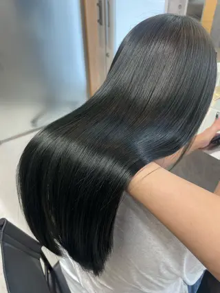 ロング カラー 松村 友里圭のヘアスタイル