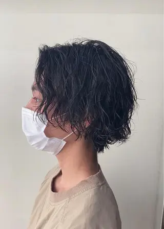 ミディアム パーマ メンズ 🫧透明感ケアカラー 守利🫧のヘアスタイル