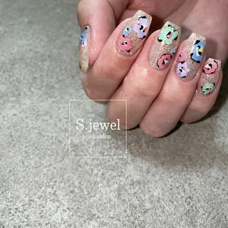 ネイル S. JEWELのネイルデザイン