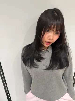 セミロング 朴 鈴香のヘアスタイル