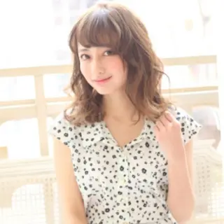 セミロング 🇰🇷韓国風艶髪✨ 髪質改善 倉岡しおんのヘアスタイル