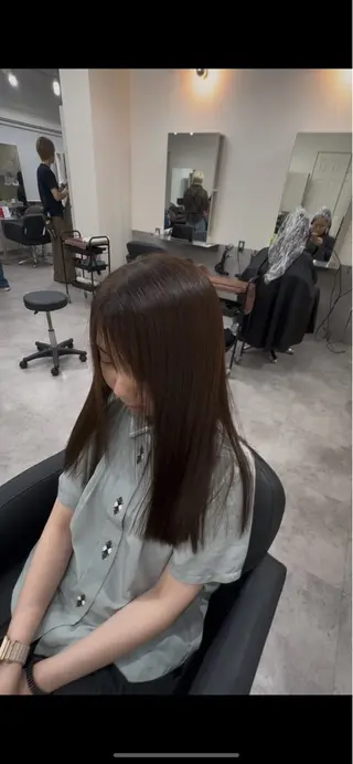ロング 🫧とぅるん艶髪🫧 透明感カラー×猿渡のヘアスタイル