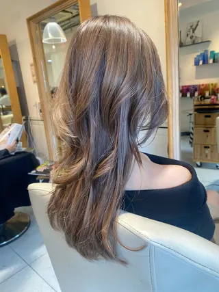 セミロング カラー 安永 涼のヘアスタイル
