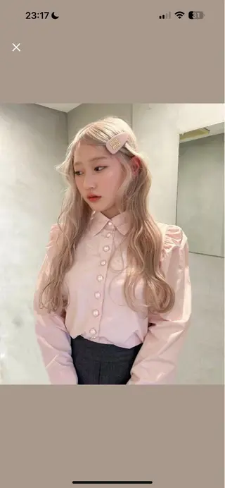 ロング カラー PELE ハイトーン RIMUのヘアスタイル