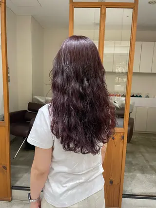 ロング パーマ 三宅 瑠偉のヘアスタイル