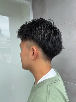 メンズ ニュアンスパーマ/ フェザー/マッシュのヘアスタイル