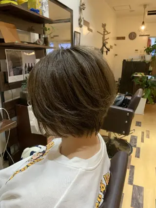 ショート カラー サトウ シューイチのヘアスタイル