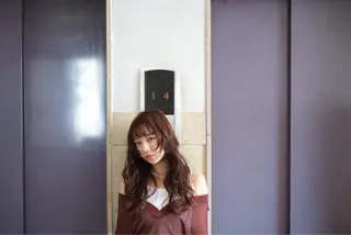 ロング パーマ ミタニ ナギサのヘアスタイル