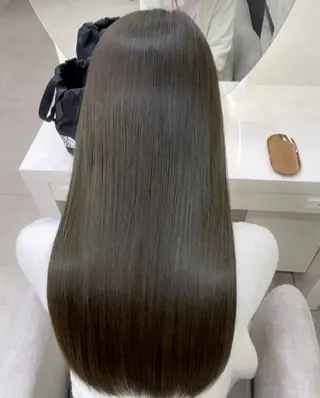 ロング 佐藤 菜穂のヘアスタイル