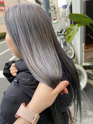 カラー 西田 莉緒のヘアスタイル