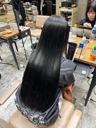 カラー 新宿/レイヤー 顔周りカット溝手優太のヘアスタイル