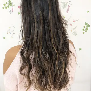 ロング カラー 三鷹で1番ショート ボブをカットする新谷のヘアスタイル