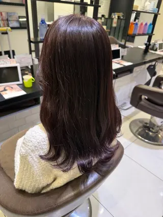 ミディアム カラー 渡邊 桃香のヘアスタイル