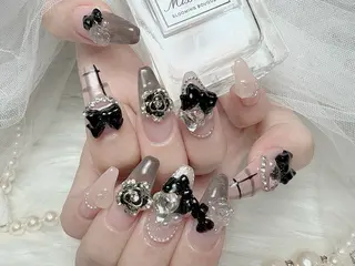 ミディアム Conjunim MAMI🎀✨のネイルデザイン